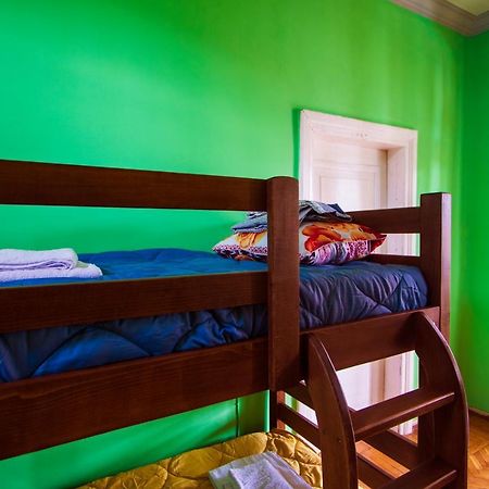 Royz Hostel Тбилиси Экстерьер фото